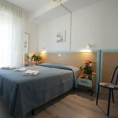 Aurea Hotell 3*